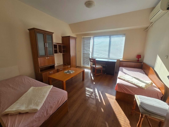 Дава се под наем Двустаен апартамент в Свищов - 68 кв.м за 199.41 € - Снимка #1