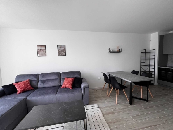 Дава се под наем Двустаен апартамент в София, Люлин 3 - 65 кв.м за 568.14 € - Снимка #1