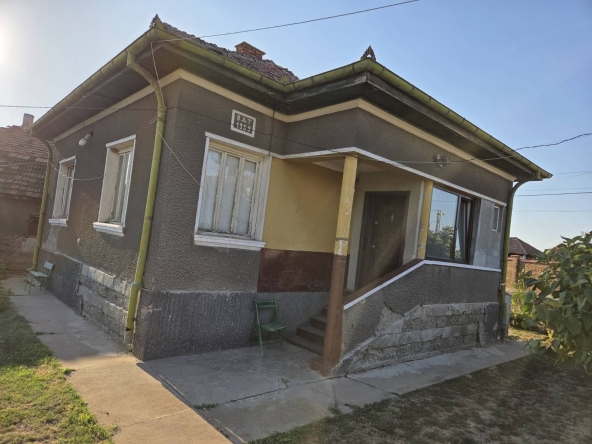 Къща в с. Покрайна, Област Видин - 75 кв.м за 612 €/кв.м - Снимка #1