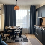 Дава се под наем Тристаен апартамент в Пловдив, Младежки Хълм - 80 кв.м за 488.58 € - Снимка #1