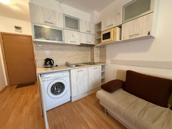 Тристаен апартамент в к.к. Слънчев бряг - 69 кв.м за 425 €/кв.м - Снимка #1