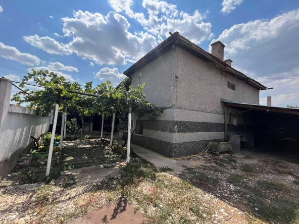 Къща в с. Конуш, Област Пловдив - 106 кв.м за 472 €/кв.м - Снимка #1