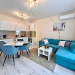 Дава се под наем Двустаен апартамент в Варна, Аспарухово - 80 кв.м за 698.19 € - Снимка #1