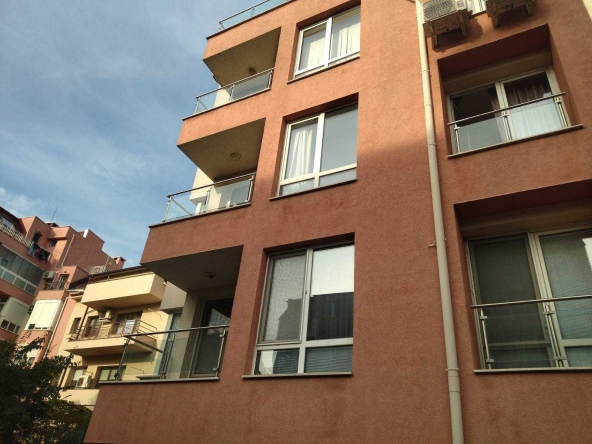 Двустаен апартамент в Пловдив, Център - 65 кв.м за 1491 €/кв.м - Снимка #1