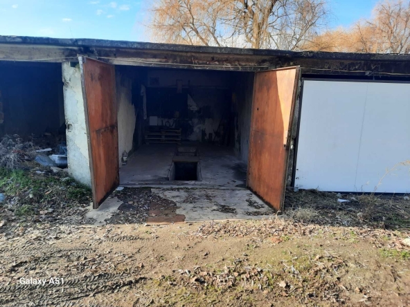 Дава се под наем Гараж / Паркомясто в Видин, Вида 1 - 18 кв.м за 30.6 € - Снимка #1