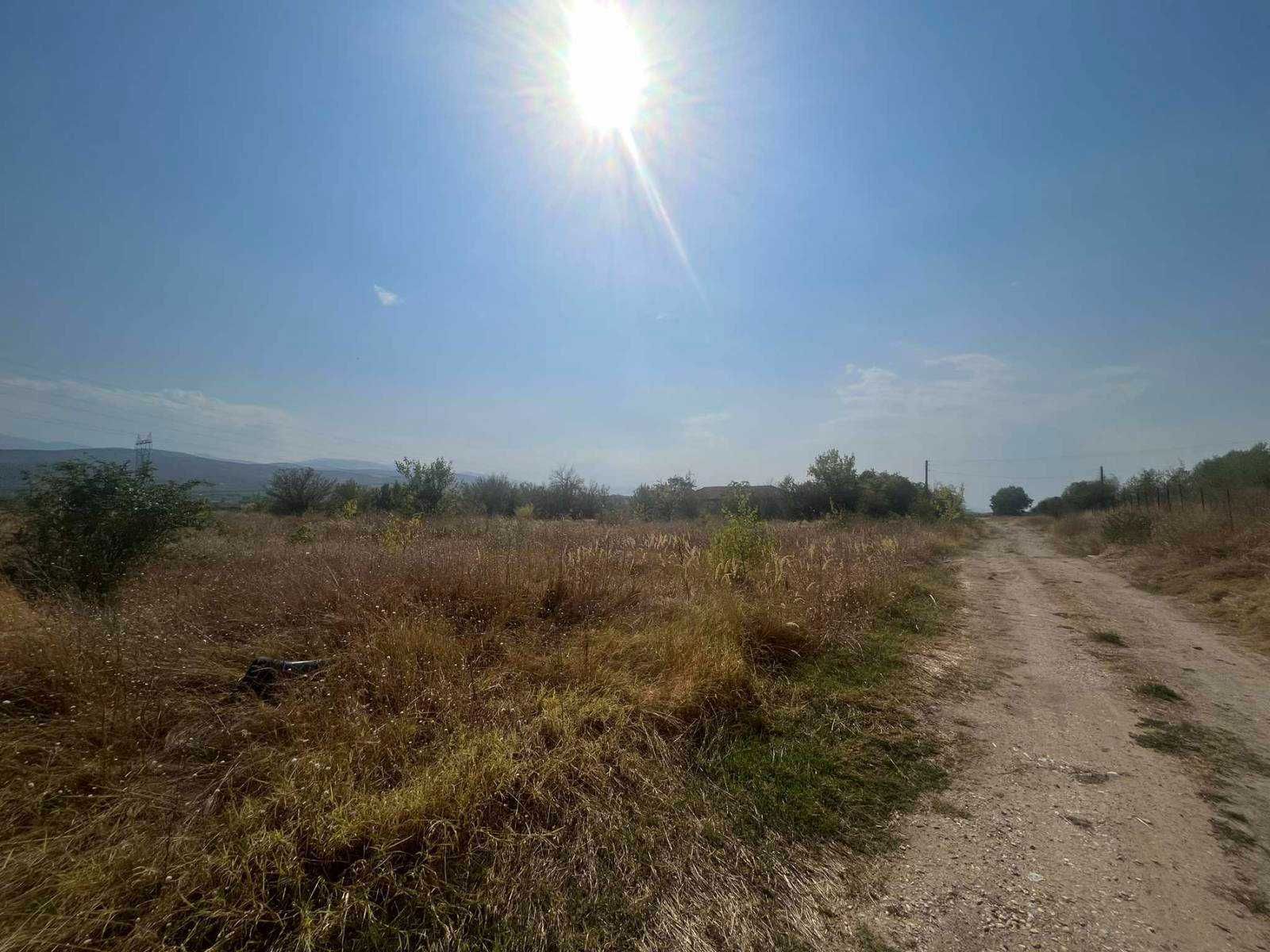 Парцел в с. Златитрап, Област Пловдив - 3700 кв.м за 15 €/кв.м - Снимка #1