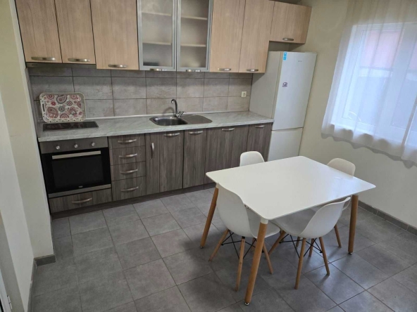 Дава се под наем Къща в Шумен, Болницата - 60 кв.м за 378.93 € - Снимка #1