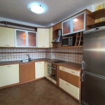 Дава се под наем Тристаен апартамент в Пловдив, Тракия - 110 кв.м за 528.36 € - Снимка #1