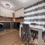 Дава се под наем Двустаен апартамент в Бургас, Лазур - 70 кв.м за 561 € - Снимка #1