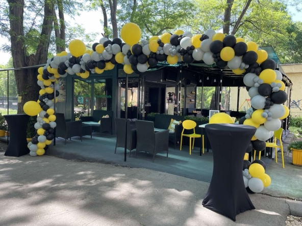 Заведение в Варна, Колхозен пазар - 200 кв.м за 26 €/кв.м - Снимка #1