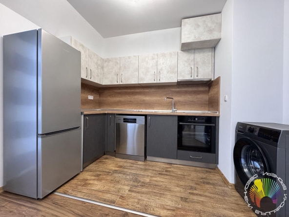 Дава се под наем Двустаен апартамент в Бургас, Лазур - 70 кв.м за 612 € - Снимка #1