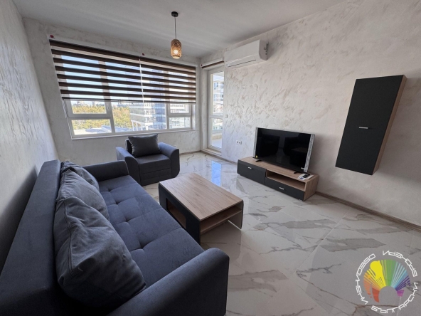 Дава се под наем Тристаен апартамент в Бургас, Славейков - 110 кв.м за 918 € - Снимка #1