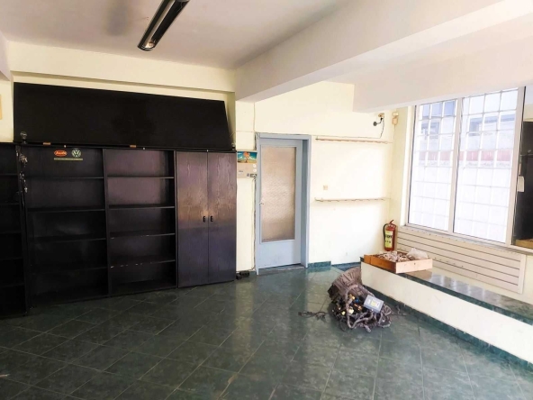 Дава се под наем Магазин в Пловдив, Център - 120 кв.м за 598.23 € - Снимка #1