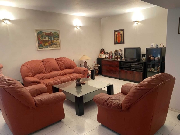 Многостаен апартамент в Карлово - 125 кв.м за 653 €/кв.м - Снимка #1