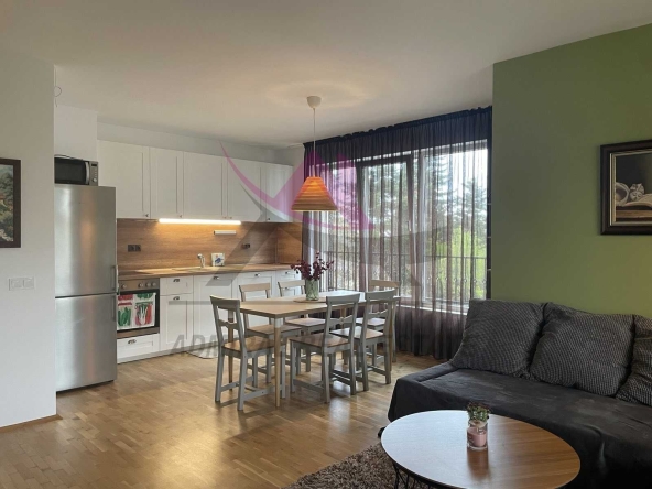 Дава се под наем Двустаен апартамент в к.к. Св.Св. Константин и Елена - 87 кв.м за 800 € - Снимка #1