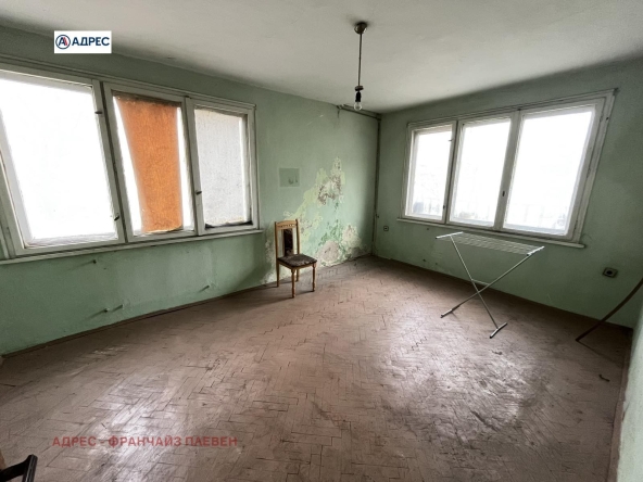 Тристаен апартамент в Ловеч, Център - 76 кв.м за 503 €/кв.м - Снимка #1