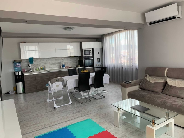 Четиристаен апартамент в Стара Загора, Център - 105 кв.м за 1477 €/кв.м - Снимка #1