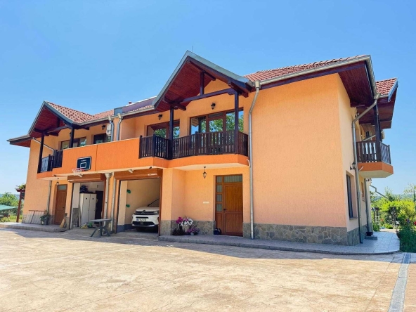 Къща в с. Драгижево, Област Велико Търново - 440 кв.м за 719 €/кв.м - Снимка #1
