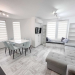 Дава се под наем Тристаен апартамент в Варна, Бриз - 85 кв.м за 648.21 € - Снимка #1