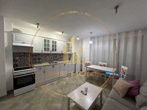 Дава се под наем Двустаен апартамент в Варна, Левски - 55 кв.м за 548.25 € - Снимка #1