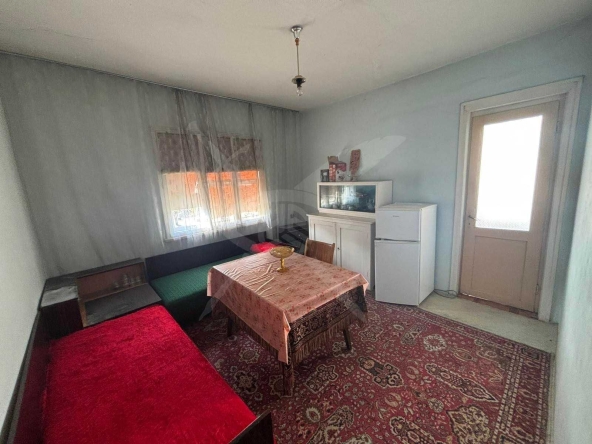 Етаж от къща в Асеновград - 180 кв.м за 496 €/кв.м - Снимка #1