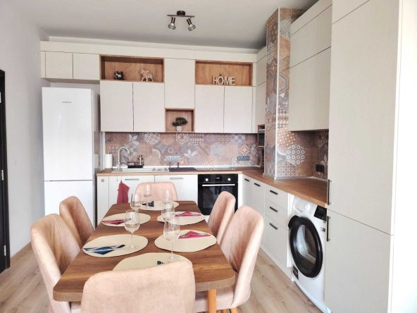 Дава се под наем Двустаен апартамент в Пловдив, Тракия - 63 кв.м за 561 € - Снимка #1