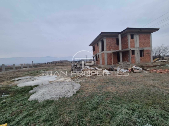 Къща в Пловдив, Коматево - 171 кв.м за 701 €/кв.м - Снимка #1