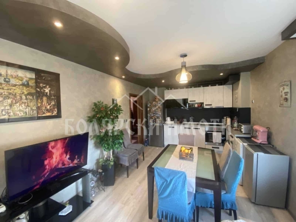 Тристаен апартамент в Велико Търново, Център - 82 кв.м за 1045 €/кв.м - Снимка #1