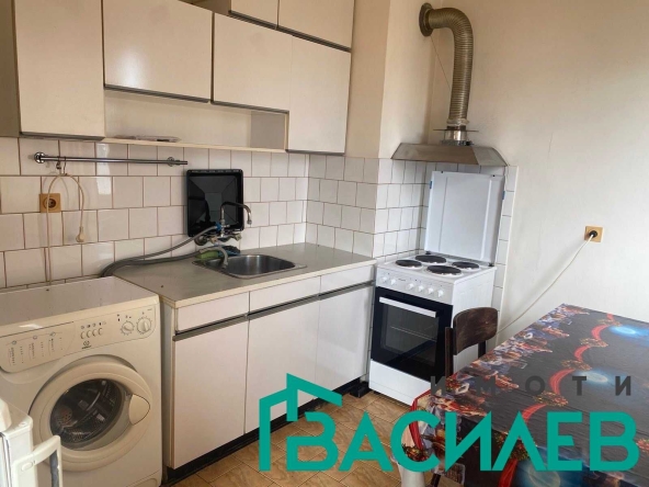 Дава се под наем Едностаен апартамент в София, Център - 45 кв.м за 368.73 € - Снимка #1