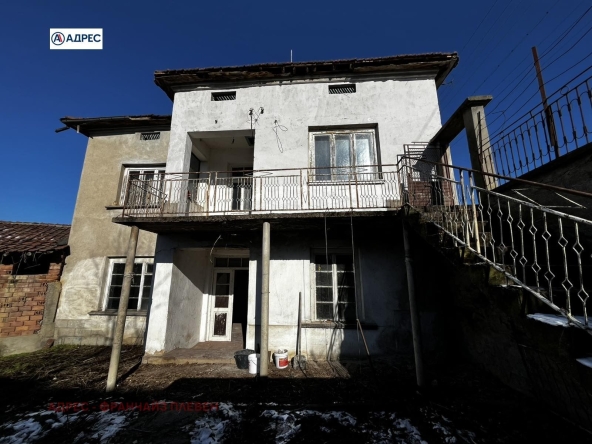 Къща в с. Писарово, Област Плевен - 140 кв.м за 66 €/кв.м - Снимка #1