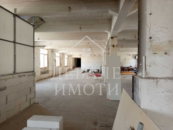 Промишлена сграда в Русе, Промишлена зона - Запад - 500 кв.м за 153 €/кв.м - Снимка #1