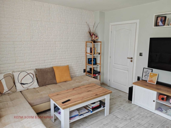 Тристаен апартамент в Русе, Център - 108 кв.м за 850 €/кв.м - Снимка #1