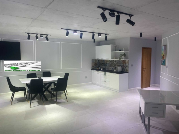 Дава се под наем Офис в Пловдив, Център - 75 кв.м за 578.34 € - Снимка #1