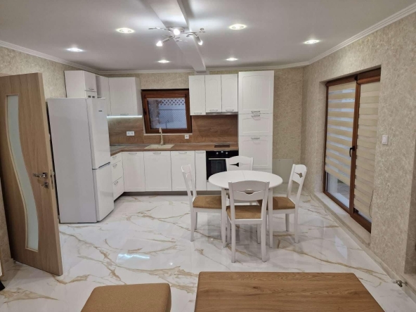 Дава се под наем Къща в Нови Искър - 120 кв.м за 847.62 € - Снимка #1