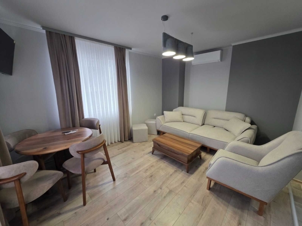 Дава се под наем Тристаен апартамент в Варна, Виница - 100 кв.м за 867.51 € - Снимка #1