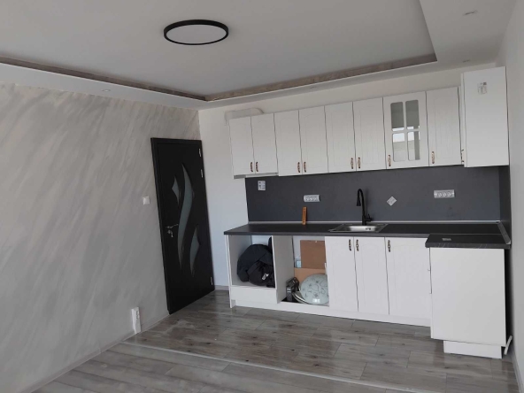 Дава се под наем Тристаен апартамент в София, Обеля 2 - 65 кв.м за 169520.43 € - Снимка #1