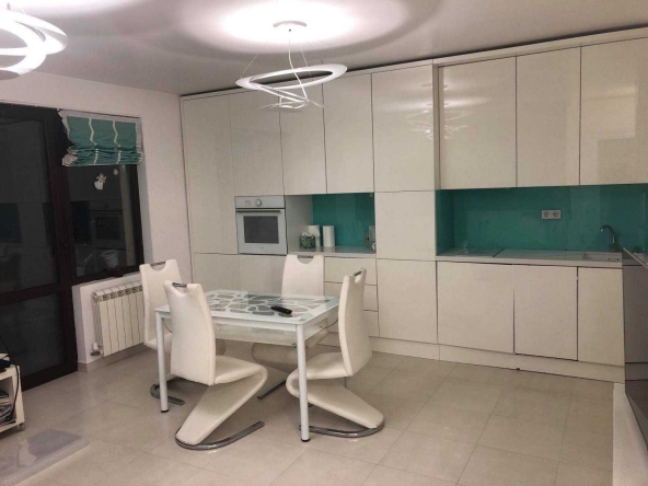 Двустаен апартамент в София, Красно село - 70 кв.м за 955 €/кв.м - Снимка #1
