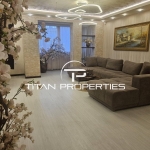 Дава се под наем Тристаен апартамент в Варна, Център - 105 кв.м за 1445.85 € - Снимка #1