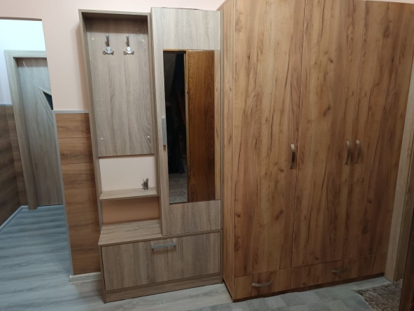 Дава се под наем Едностаен апартамент в Перник, Изток - 48 кв.м за 289.17 € - Снимка #1