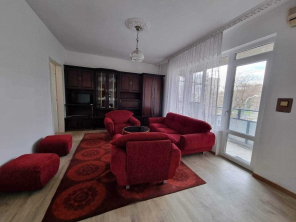 Дава се под наем Двустаен апартамент в Пловдив, Кючук Париж - 60 кв.м за 325 € - Снимка #1