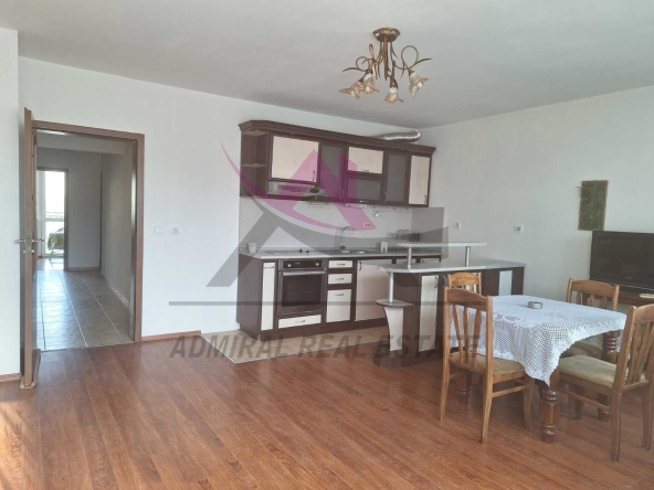 Дава се под наем Тристаен апартамент в Варна, Колхозен пазар - 98 кв.м за 548.25 € - Снимка #1