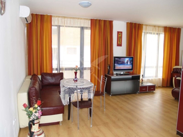 Двустаен апартамент в к.к. Слънчев бряг - 78 кв.м за 994 €/кв.м - Снимка #1
