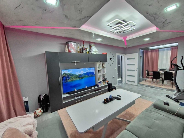 Дава се под наем Многостаен апартамент в Плевен, Дружба 4 - 105 кв.м за 139646.16 € - Снимка #1