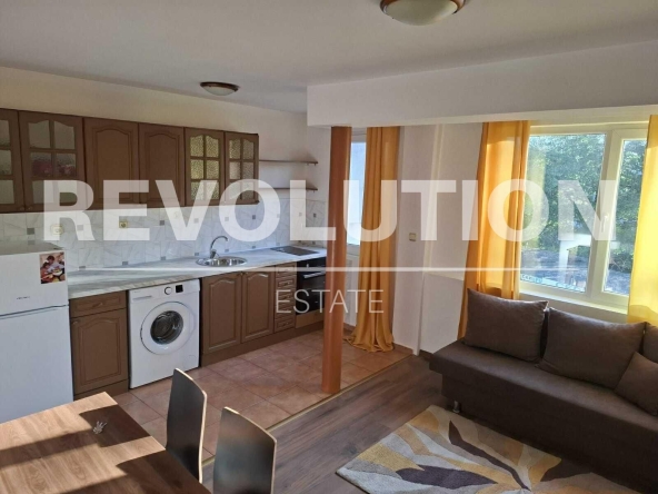 Дава се под наем Двустаен апартамент в Варна, Цветен квартал - 65 кв.м за 378.93 € - Снимка #1