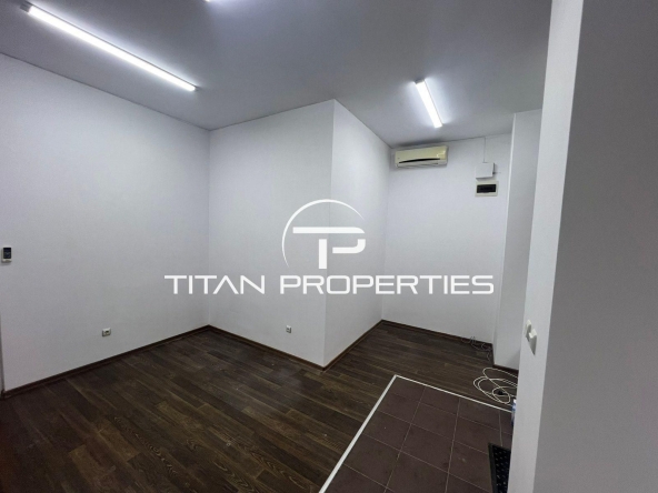 Дава се под наем Магазин в Бургас, Братя Миладинови - 38 кв.м за 318.75 € - Снимка #1