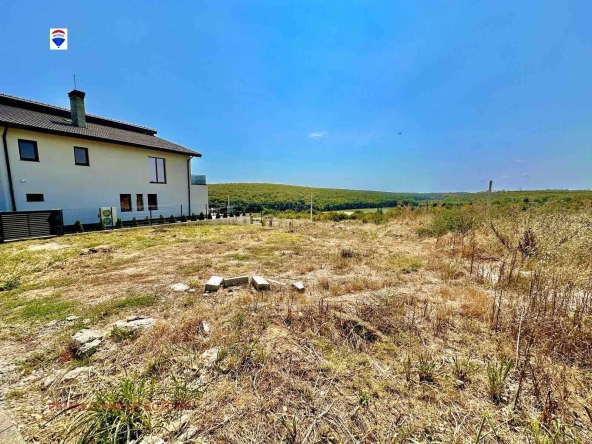 Парцел в с. Николово, Област Русе - 810 кв.м за 90 €/кв.м - Снимка #1