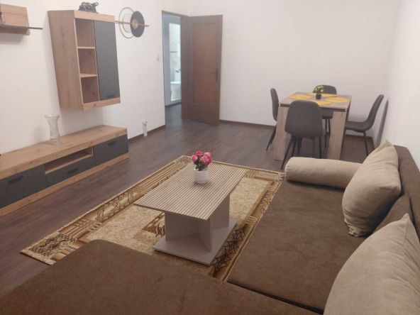 Дава се под наем Двустаен апартамент в София, Надежда 1 - 68 кв.м за 546.21 € - Снимка #1