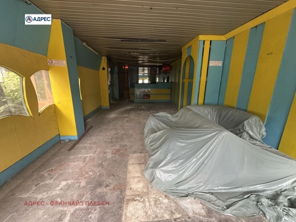 Магазин в Плевен, Сторгозия - 100 кв.м за 408 €/кв.м - Снимка #1