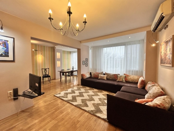 Дава се под наем Тристаен апартамент в Пловдив, Тракия - 110 кв.м за 488.58 € - Снимка #1