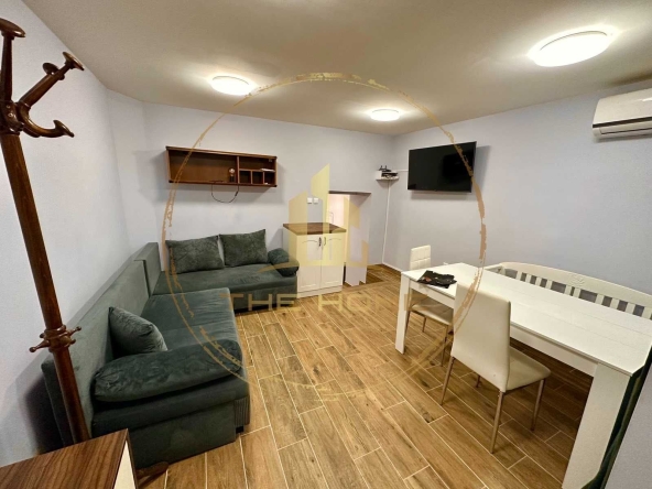 Дава се под наем Двустаен апартамент в Варна, Център - 43 кв.м за 373.83 € - Снимка #1